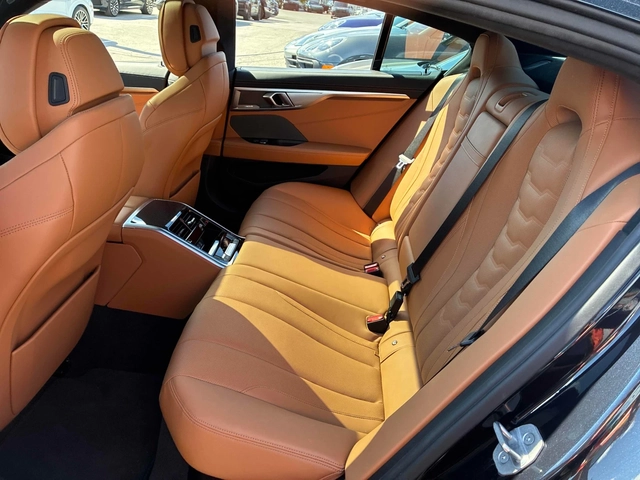 BMW 850 M850i xDrive / CARFAX - автомобили, коли, обяви за нови и употребявани 13