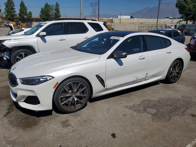 BMW 850 M850* XDRIVE* DISTRONIC* ПОДГРЕВ* ОБДУХВАНЕ* 360* - автомобили, коли, обяви за нови и употребявани 1