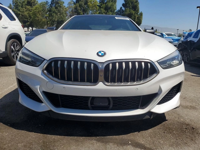 BMW 850 M850* XDRIVE* DISTRONIC* ПОДГРЕВ* ОБДУХВАНЕ* 360* - автомобили, коли, обяви за нови и употребявани 2