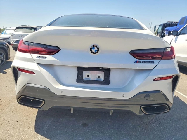 BMW 850 M850* XDRIVE* DISTRONIC* ПОДГРЕВ* ОБДУХВАНЕ* 360* - автомобили, коли, обяви за нови и употребявани 5