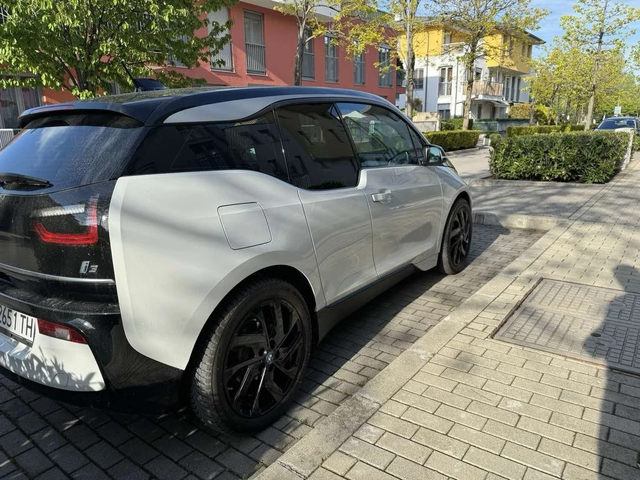 BMW i3 120Ah - автомобили, коли, обяви за нови и употребявани 2