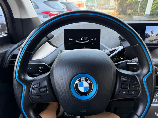 BMW i3 120AH/КАМЕРА/ТЕРМОПОМПА/ГАРАНЦИЯ/ГОЛЯМА НАВИГАЦИЯ - автомобили, коли, обяви за нови и употребявани 12