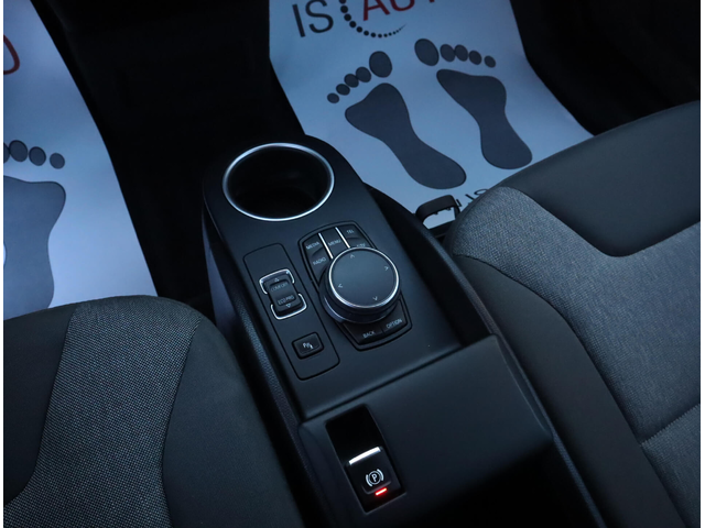 BMW I3 FullLed/Подгрев/PDC/Comfort/Cruise Control/ - автомобили, коли, обяви за нови и употребявани 9