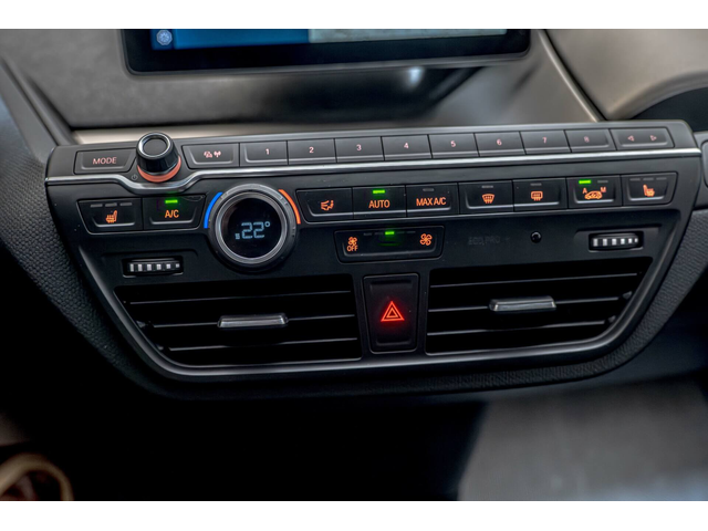 BMW I3 S/120ah/Adaptive LED/PDC/Подгрев/Камера/ - автомобили, коли, обяви за нови и употребявани 9