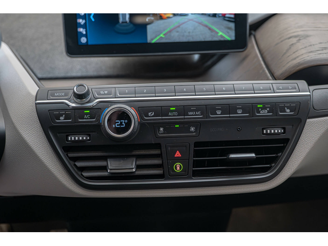 BMW i3 S/120ah/Adaptive LED/Подгрев/Exclusive/ - автомобили, коли, обяви за нови и употребявани 11