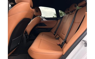 BMW i4 eDrive 40 - автомобили, коли, обяви за нови и употребявани 6