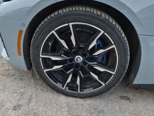 BMW i4 M50 С РЕГИСТРАЦИЯ & АВТО КРЕДИТ - автомобили, коли, обяви за нови и употребявани 4