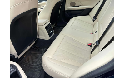 BMW i4 eDrive40 * KEYLESS * ПОДГРЕВ * ШИБИДАХ - автомобили, коли, обяви за нови и употребявани 11