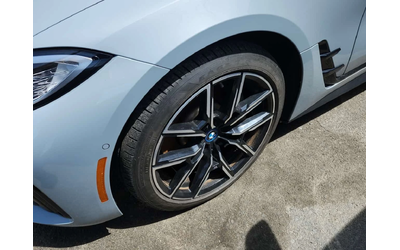 bmw-i4 - 4