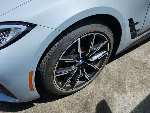 BMW i4 EDRIVE40/CARFAX/ШИБИДАХ/ПОДГРЕВИ - автомобили, коли, обяви за нови и употребявани 4