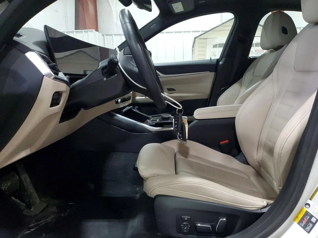 BMW i4 XDRIVE 40 - автомобили, коли, обяви за нови и употребявани 6