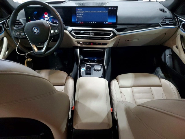 BMW i4 XDRIVE 40 - автомобили, коли, обяви за нови и употребявани 7