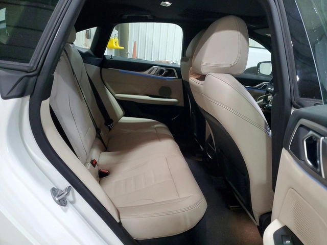 BMW i4 XDRIVE 40 - автомобили, коли, обяви за нови и употребявани 9