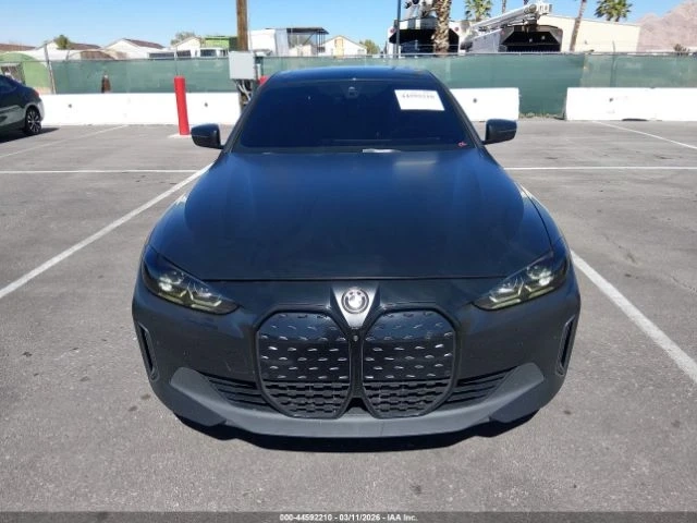 BMW i4 eDrive40* КОЖА* ПОДГРЕВ* ПАНОРАМА* КАМЕРА* KEYLESS - автомобили, коли, обяви за нови и употребявани 10
