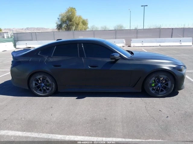 BMW i4 eDrive40* КОЖА* ПОДГРЕВ* ПАНОРАМА* КАМЕРА* KEYLESS - автомобили, коли, обяви за нови и употребявани 11