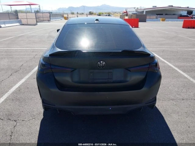 BMW i4 eDrive40* КОЖА* ПОДГРЕВ* ПАНОРАМА* КАМЕРА* KEYLESS - автомобили, коли, обяви за нови и употребявани 14