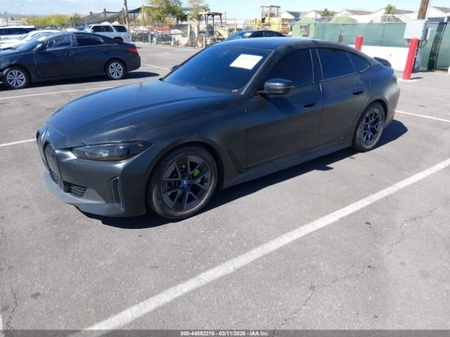 BMW i4 eDrive40* КОЖА* ПОДГРЕВ* ПАНОРАМА* КАМЕРА* KEYLESS - автомобили, коли, обяви за нови и употребявани 1
