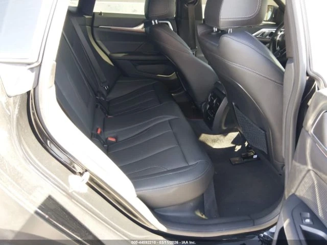 BMW i4 eDrive40* КОЖА* ПОДГРЕВ* ПАНОРАМА* КАМЕРА* KEYLESS - автомобили, коли, обяви за нови и употребявани 7