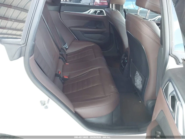 BMW i4 EDRIVE40 - автомобили, коли, обяви за нови и употребявани 7