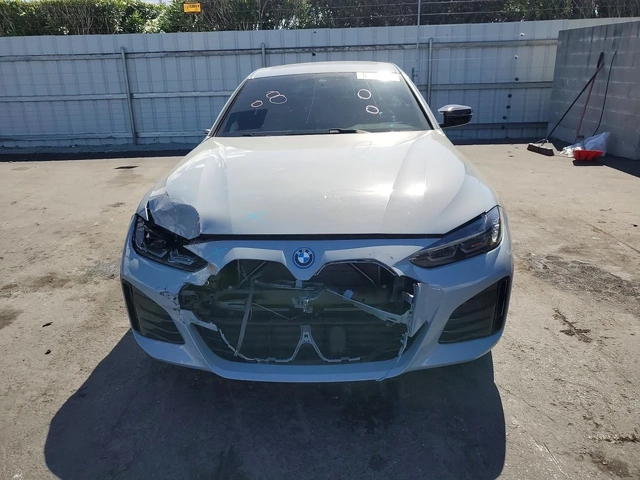 BMW i4 M50 | HEAD-UP | 360 КАМЕРА | HARMAN/KARDON | - автомобили, коли, обяви за нови и употребявани 1
