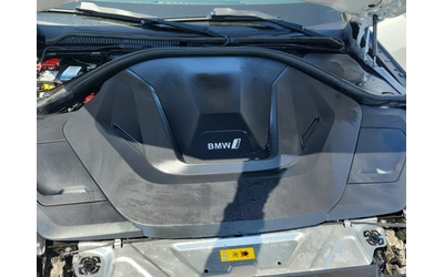 BMW i4 eDrive40 Gran Coupé / Panorama / - автомобили, коли, обяви за нови и употребявани 11