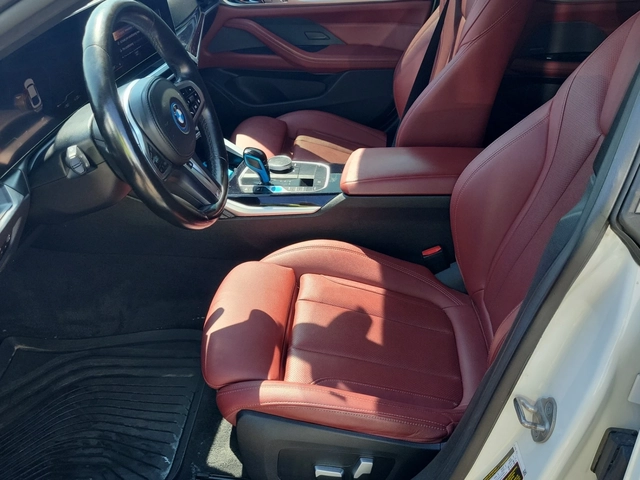 BMW i4 eDrive40 Gran Coupé / Panorama / - автомобили, коли, обяви за нови и употребявани 6