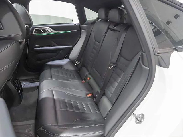BMW i4 * 360Кам* HUP* HARMAN KARDON* PANO* - автомобили, коли, обяви за нови и употребявани 14