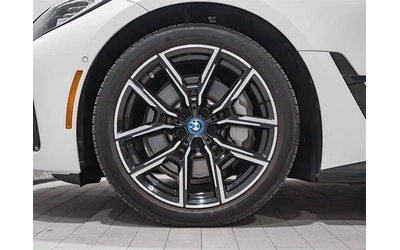 bmw-i4 - 5