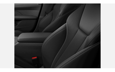 BMW i4 eDrive35 Gran Coupe - автомобили, коли, обяви за нови и употребявани 7