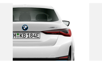 BMW i4 eDrive40 Гран Купе - автомобили, коли, обяви за нови и употребявани 6