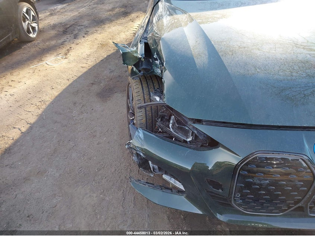 BMW i4 ELECTRIC All Wheel Drive - автомобили, коли, обяви за нови и употребявани 9