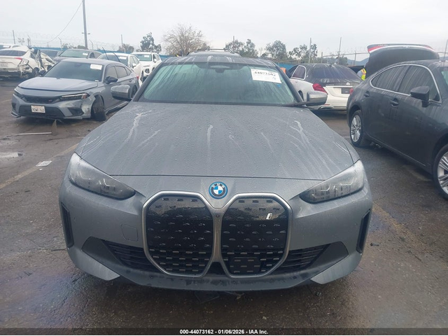 BMW i4 ELECTRIC Rear Wheel Drive - автомобили, коли, обяви за нови и употребявани 11