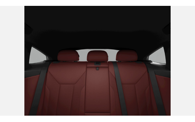 BMW i4 xDrive40 Gran Coupe - автомобили, коли, обяви за нови и употребявани 11