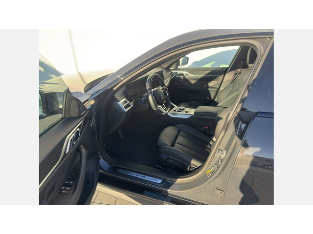 BMW i4 xDrive40 Gran Coupe - автомобили, коли, обяви за нови и употребявани 7