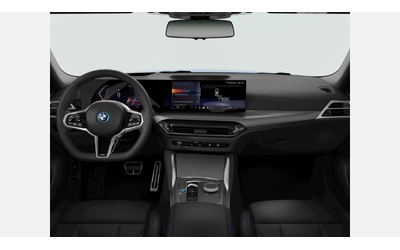 BMW i4 xDrive40 Gran Coupe - автомобили, коли, обяви за нови и употребявани 9