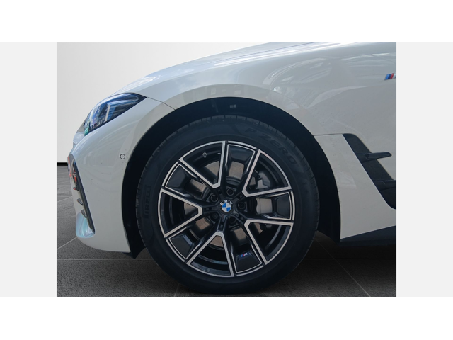 BMW i4 xDrive40 Gran Coupe - автомобили, коли, обяви за нови и употребявани 4