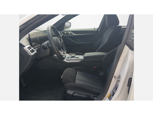 BMW i4 xDrive40 Gran Coupe - автомобили, коли, обяви за нови и употребявани 5