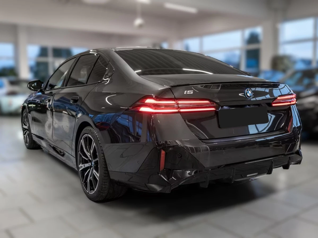 BMW i5 M60* xDrive* Bowers* M Sport* HUD - автомобили, коли, обяви за нови и употребявани 2