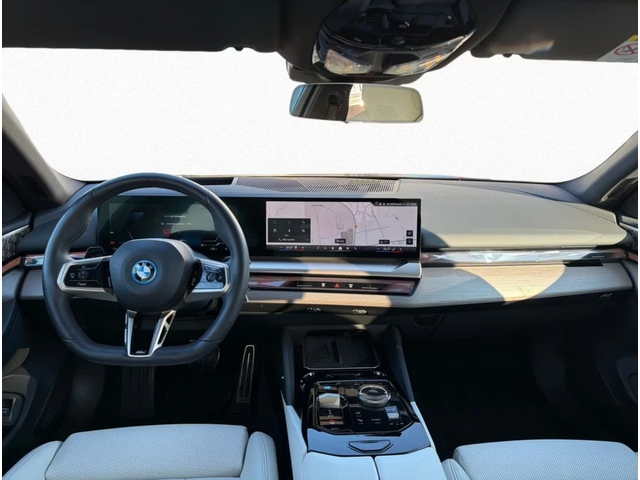 BMW i5 xDrive40* Bowers* M Sport - автомобили, коли, обяви за нови и употребявани 4