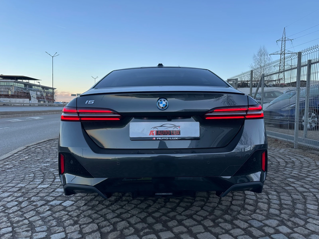 BMW i5 M-SPORT PRO - автомобили, коли, обяви за нови и употребявани 4