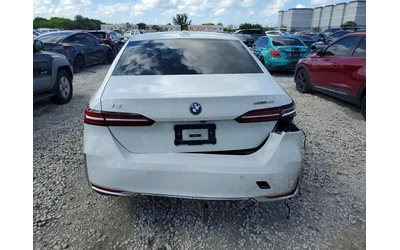bmw-i5 - 4