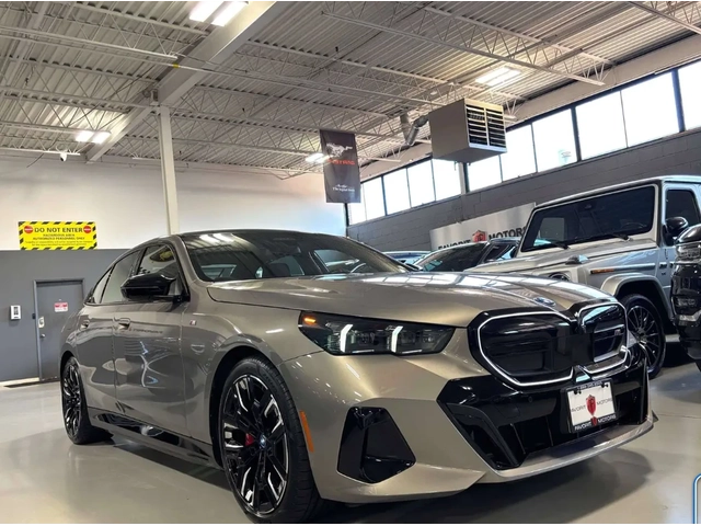 BMW i5 M60 | CARBON | B&O | 500KM RANGE - автомобили, коли, обяви за нови и употребявани 2