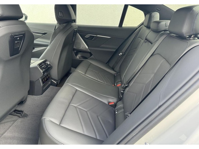 BMW i5 i5 M60 xDrive - автомобили, коли, обяви за нови и употребявани 7