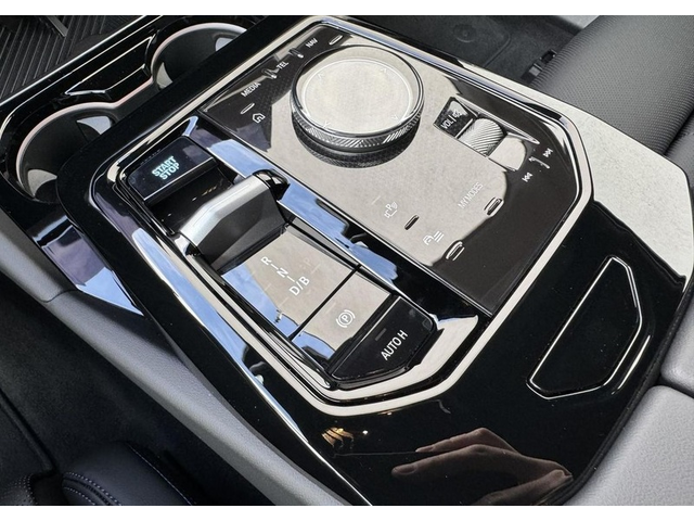 BMW i5 i5 M60 xDrive - автомобили, коли, обяви за нови и употребявани 8