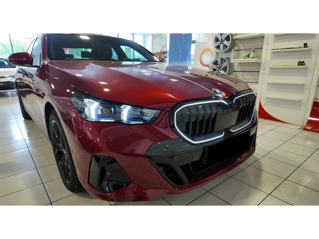 BMW i5 i5 xDrive40 M-Sport - автомобили, коли, обяви за нови и употребявани 2