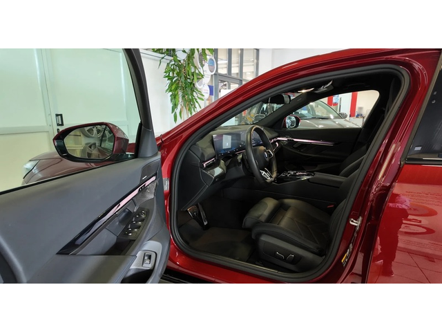 BMW i5 i5 xDrive40 M-Sport - автомобили, коли, обяви за нови и употребявани 4