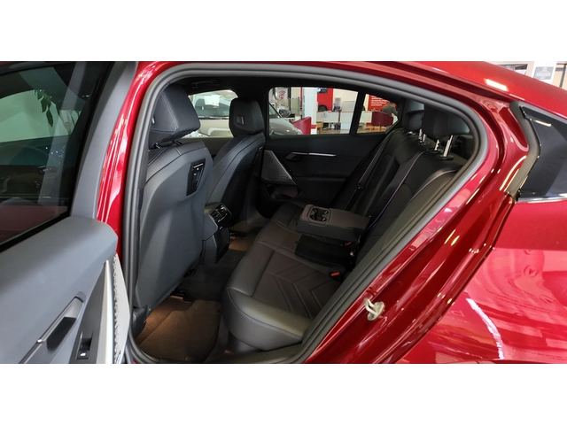 BMW i5 i5 xDrive40 M-Sport - автомобили, коли, обяви за нови и употребявани 6