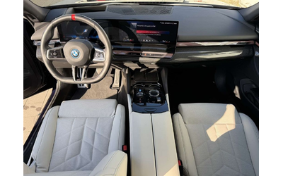 BMW i5 M60 xDrive - автомобили, коли, обяви за нови и употребявани 6