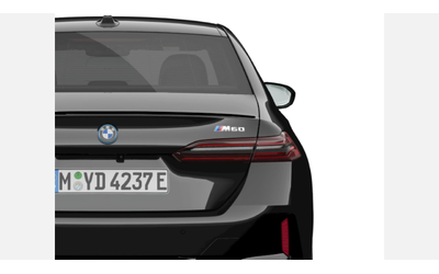 bmw-i5-m60-xdrive-sedan - 5