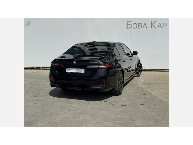 BMW i5 xDrive40 - автомобили, коли, обяви за нови и употребявани 1